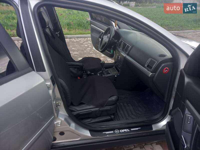 Универсал Opel Vectra 2007 в Теофиполе