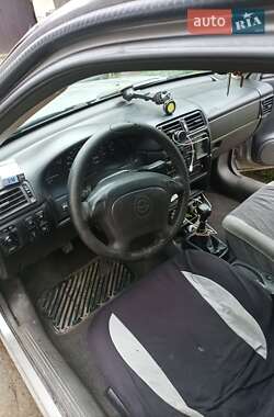 Седан Opel Vectra 1995 в 