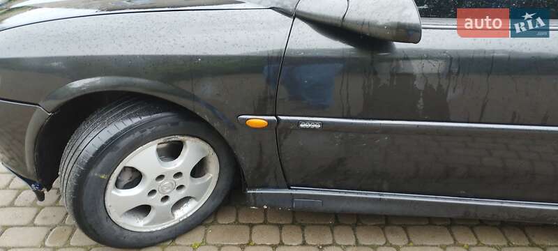 Ліфтбек Opel Vectra 2000 в Городку