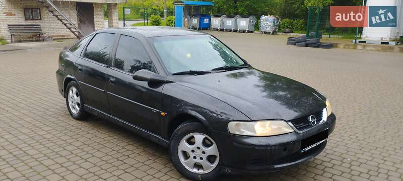 Ліфтбек Opel Vectra 2000 в Городку