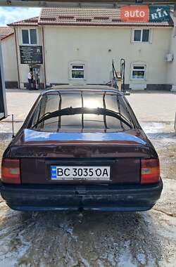 Седан Opel Vectra 1992 в 