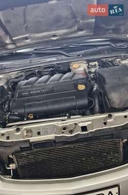 Универсал Opel Vectra 2004 в 