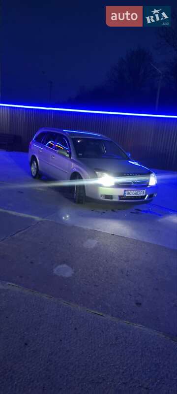 Универсал Opel Vectra 2004 в 