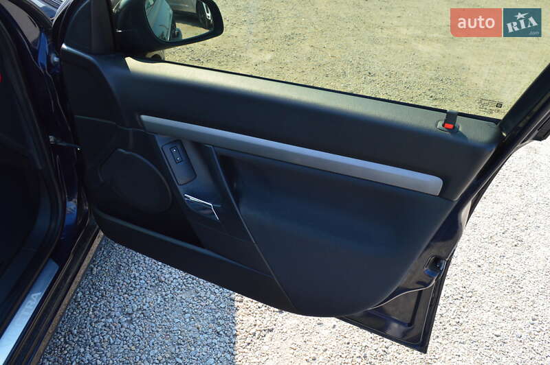 Седан Opel Vectra 2006 в Кропивницком
