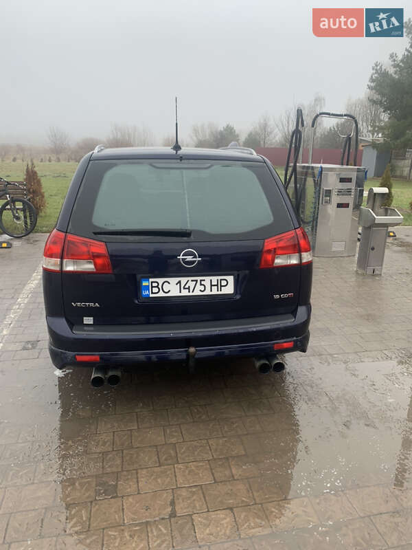Универсал Opel Vectra 2005 в Мостиске