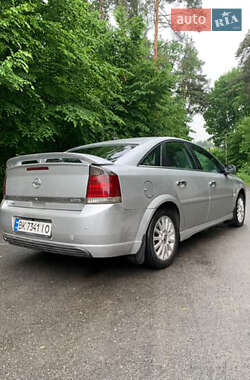 Седан Opel Vectra 2004 в 