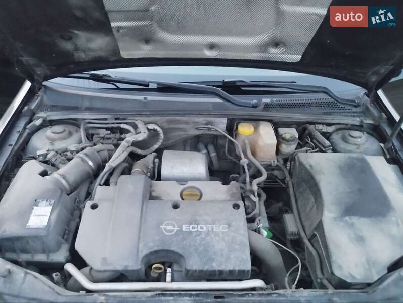 Седан Opel Vectra 2002 в Шепетівці