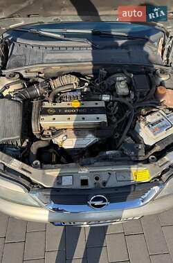 Седан Opel Vectra 1999 в 