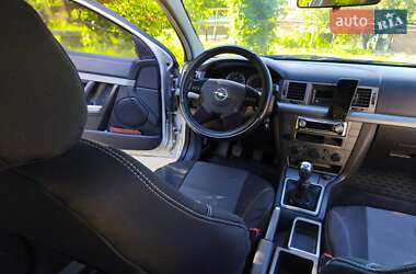 Седан Opel Vectra 2005 в 