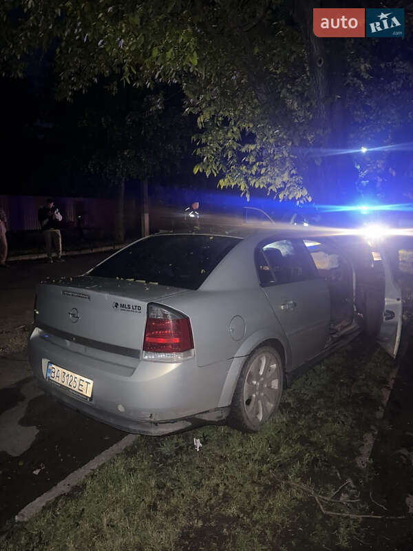 Седан Opel Vectra 2004 в 