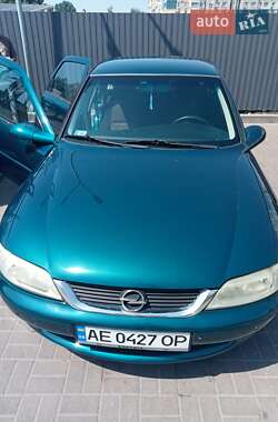 Седан Opel Vectra 2000 в Дніпрі