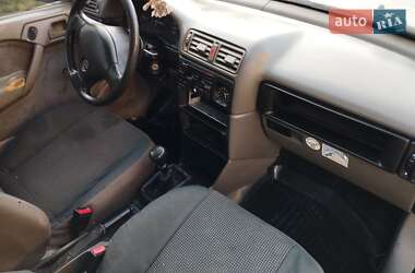 Седан Opel Vectra 1990 в Каменец-Подольском