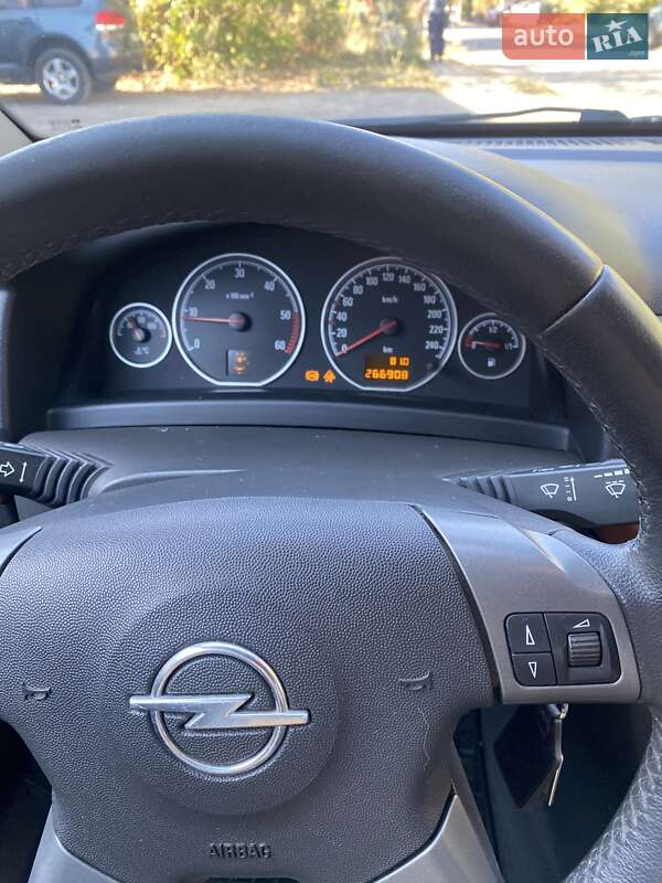 Opel Vectra 2005