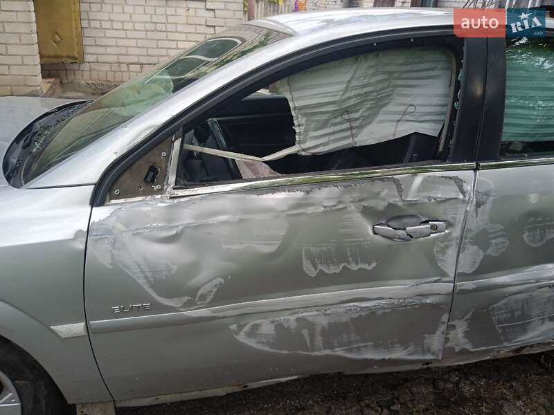 Лифтбек Opel Vectra 2006 в Новомосковске