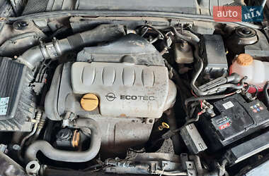 Седан Opel Vectra 2000 в 