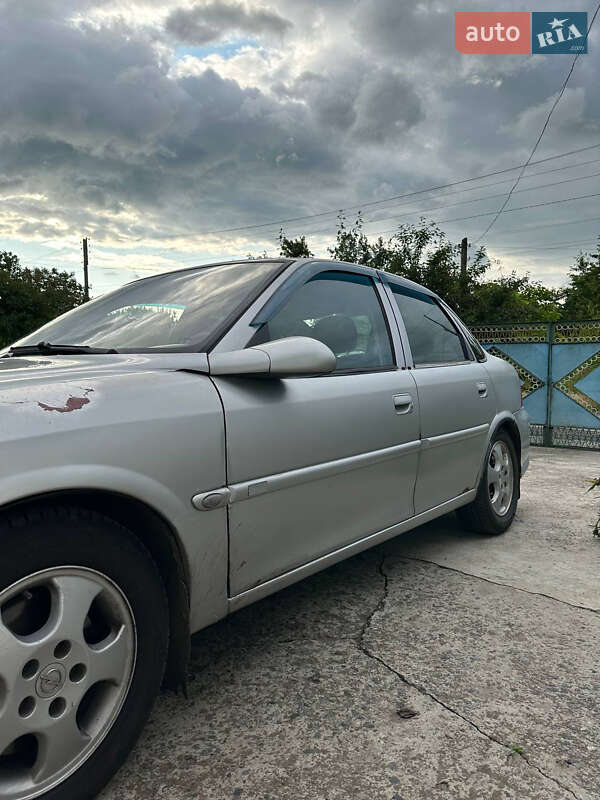 Седан Opel Vectra 1999 в Кременчуці