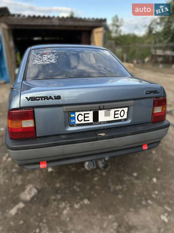 Седан Opel Vectra 1989 в Новодністровську