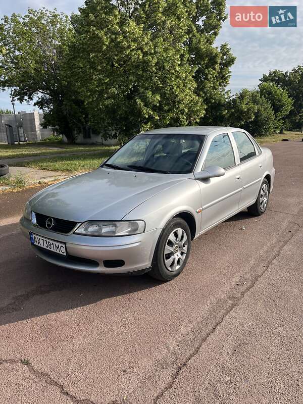 Седан Opel Vectra 2000 в Харькове