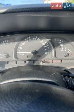 Седан Opel Vectra 2000 в 