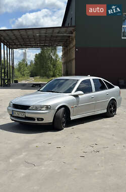 Ліфтбек Opel Vectra 1999 в Славуті