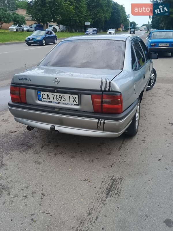 Седан Opel Vectra 1993 в Черкассах