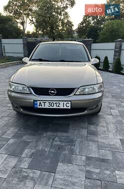 Седан Opel Vectra 1999 в Івано-Франківську