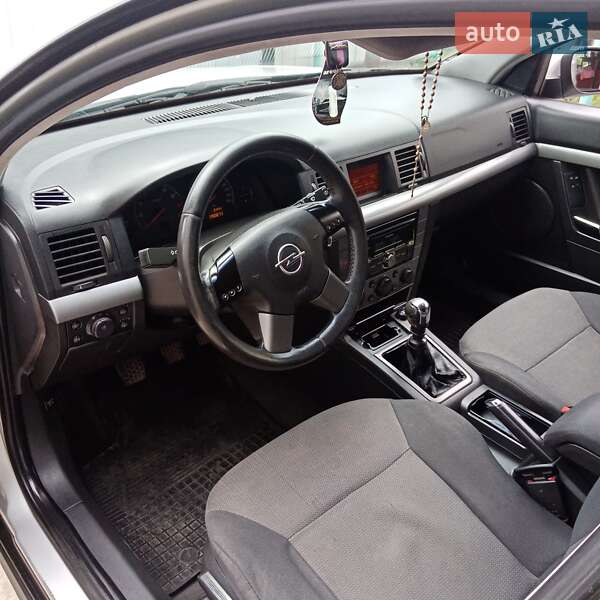 Седан Opel Vectra 2003 в Покрове