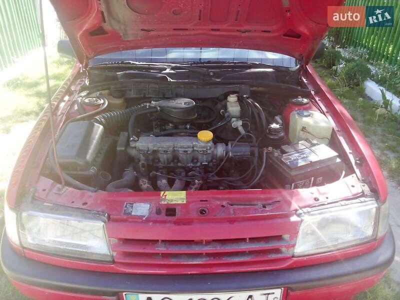 Седан Opel Vectra 1991 в Дубно