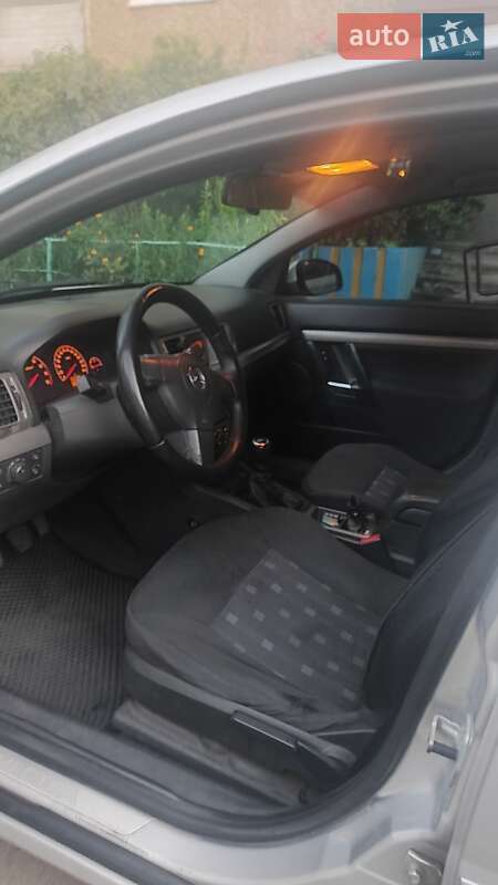 Седан Opel Vectra 2006 в Киеве