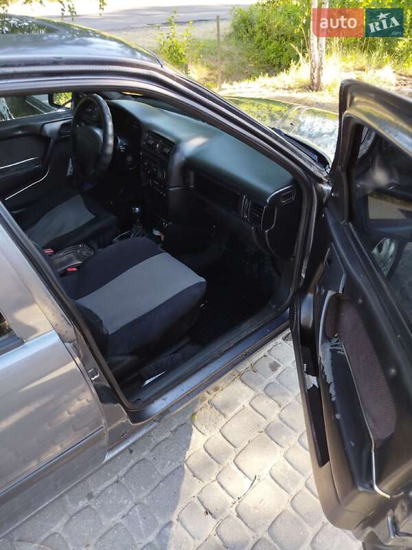 Седан Opel Vectra 1992 в Стрые