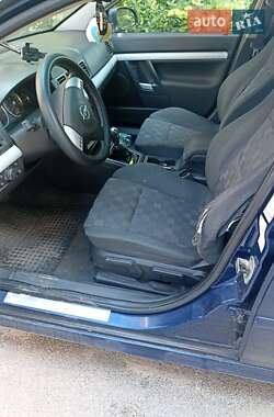 Лифтбек Opel Vectra 2003 в 