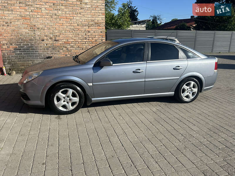 Лифтбек Opel Vectra 2007 в Луцке