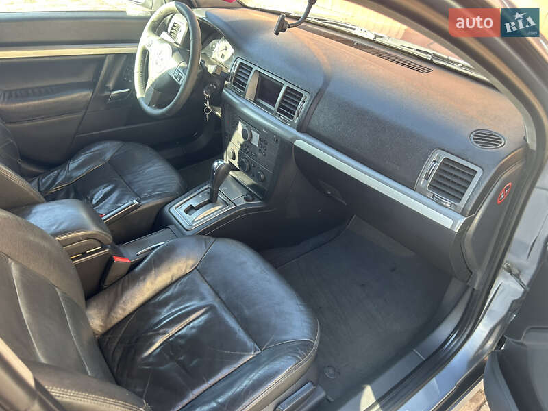 Лифтбек Opel Vectra 2007 в Луцке