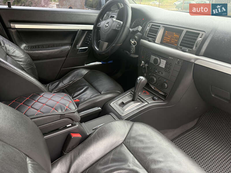 Седан Opel Vectra 2008 в Ивано-Франковске