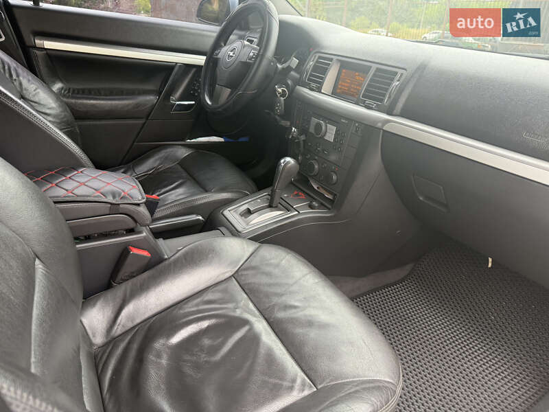 Седан Opel Vectra 2008 в Ивано-Франковске