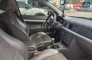 Лифтбек Opel Vectra 2003 в 