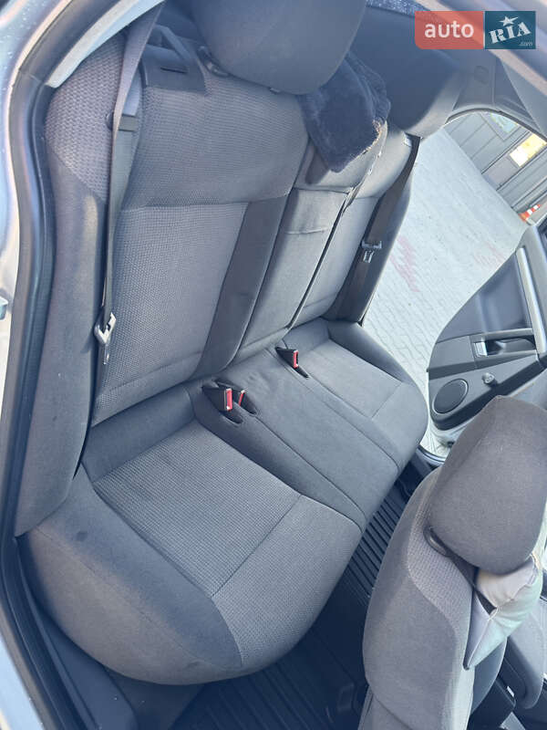 Седан Opel Vectra 2002 в Коломиї