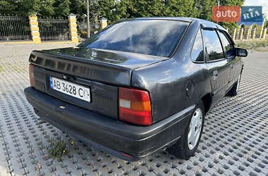 Седан Opel Vectra 1990 в 