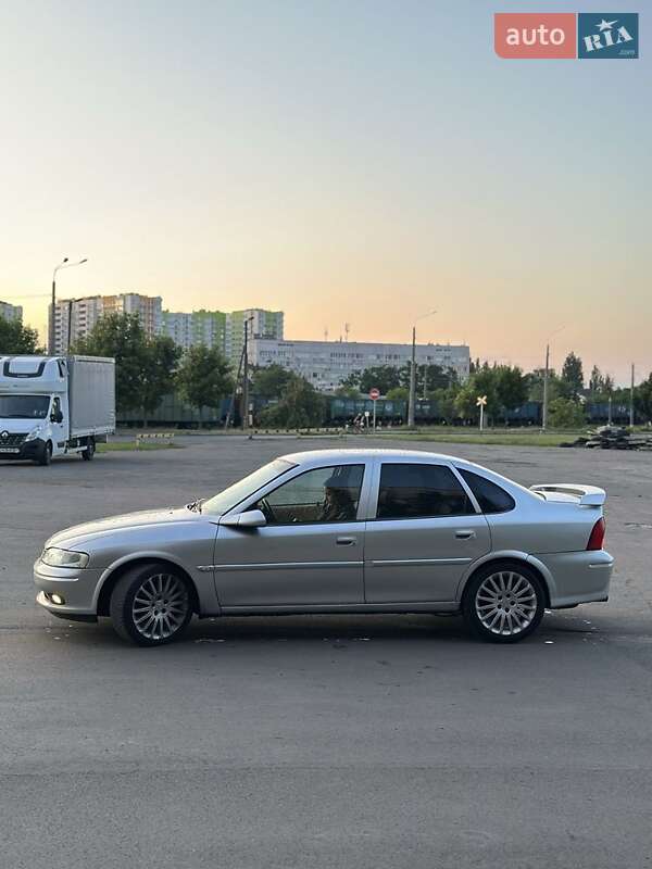 Седан Opel Vectra 1999 в Киеве