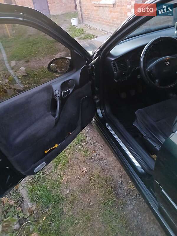 Универсал Opel Vectra 1999 в Рожище