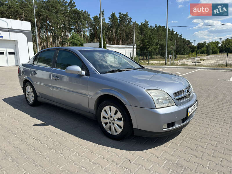Седан Opel Vectra 2004 в 