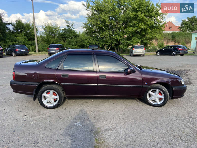 Седан Opel Vectra 1994 в Дубно