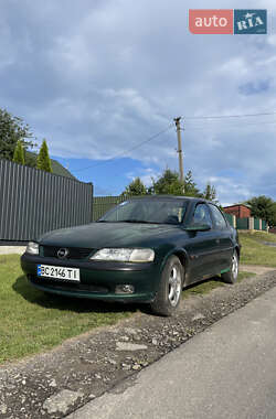 Седан Opel Vectra 1997 в Новояворовске