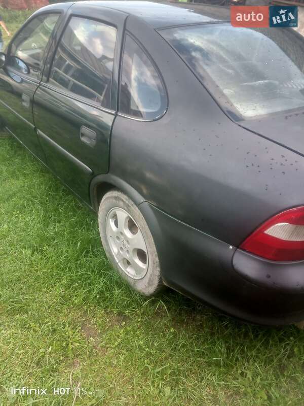 Седан Opel Vectra 1998 в Золочеве