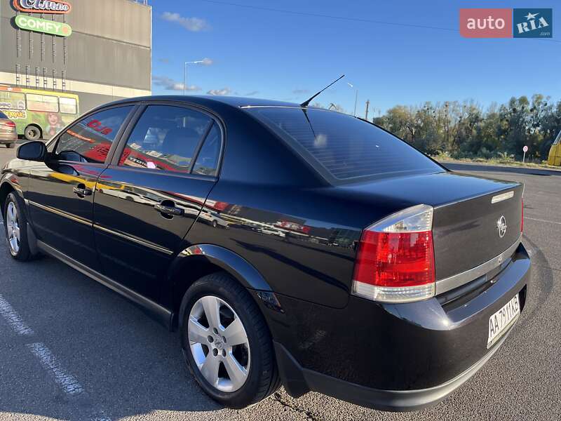Седан Opel Vectra 2004 в Києві