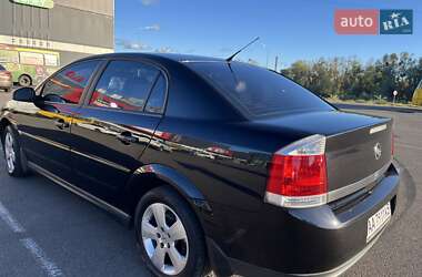 Седан Opel Vectra 2004 в 