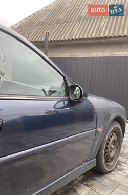 Седан Opel Vectra 2001 в 