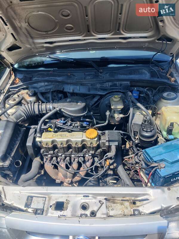Седан Opel Vectra 1994 в Пустомытах