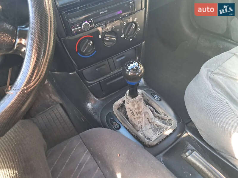Лифтбек Opel Vectra 1996 в Одессе