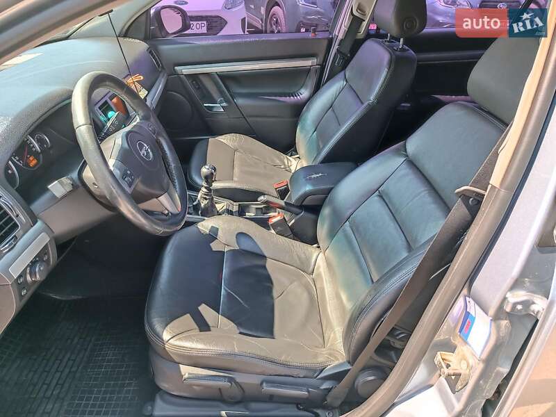 Седан Opel Vectra 2008 в Харкові